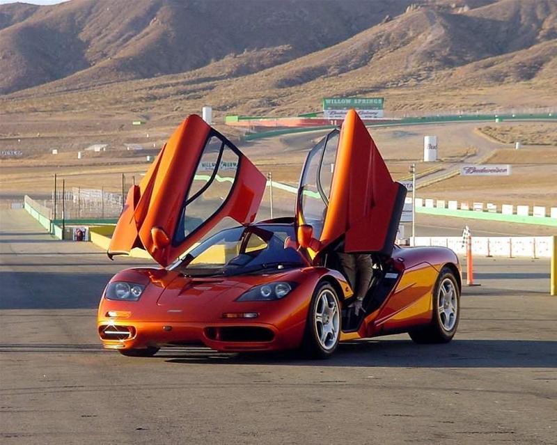 mclaren-f1-doors-open